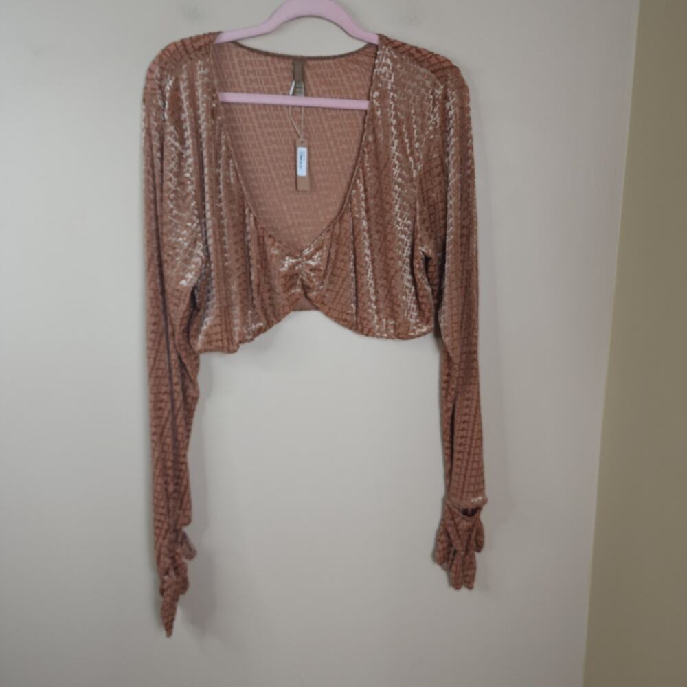 SKIMS Velvet Burnout Logo Glove Crop Top in Chai Size 4X